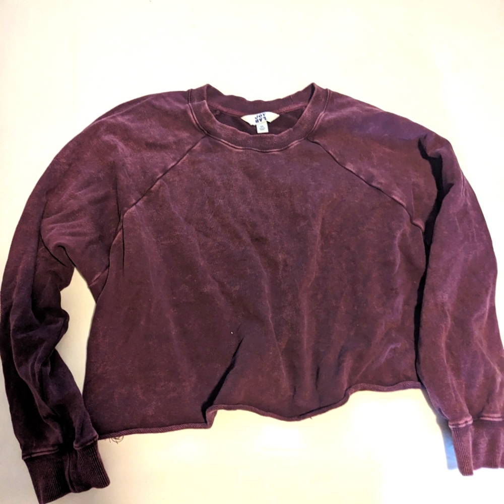 Purple top crop, size XL.